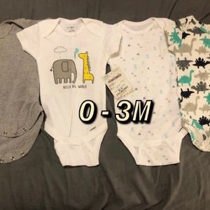 4 0-3/Newborn Onesies! NWT - Gerber, Carters